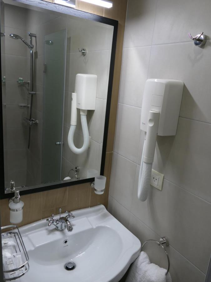 Hotel Mediterraneo อิบส์ อัน แดร์โดเนา ภายนอก รูปภาพ