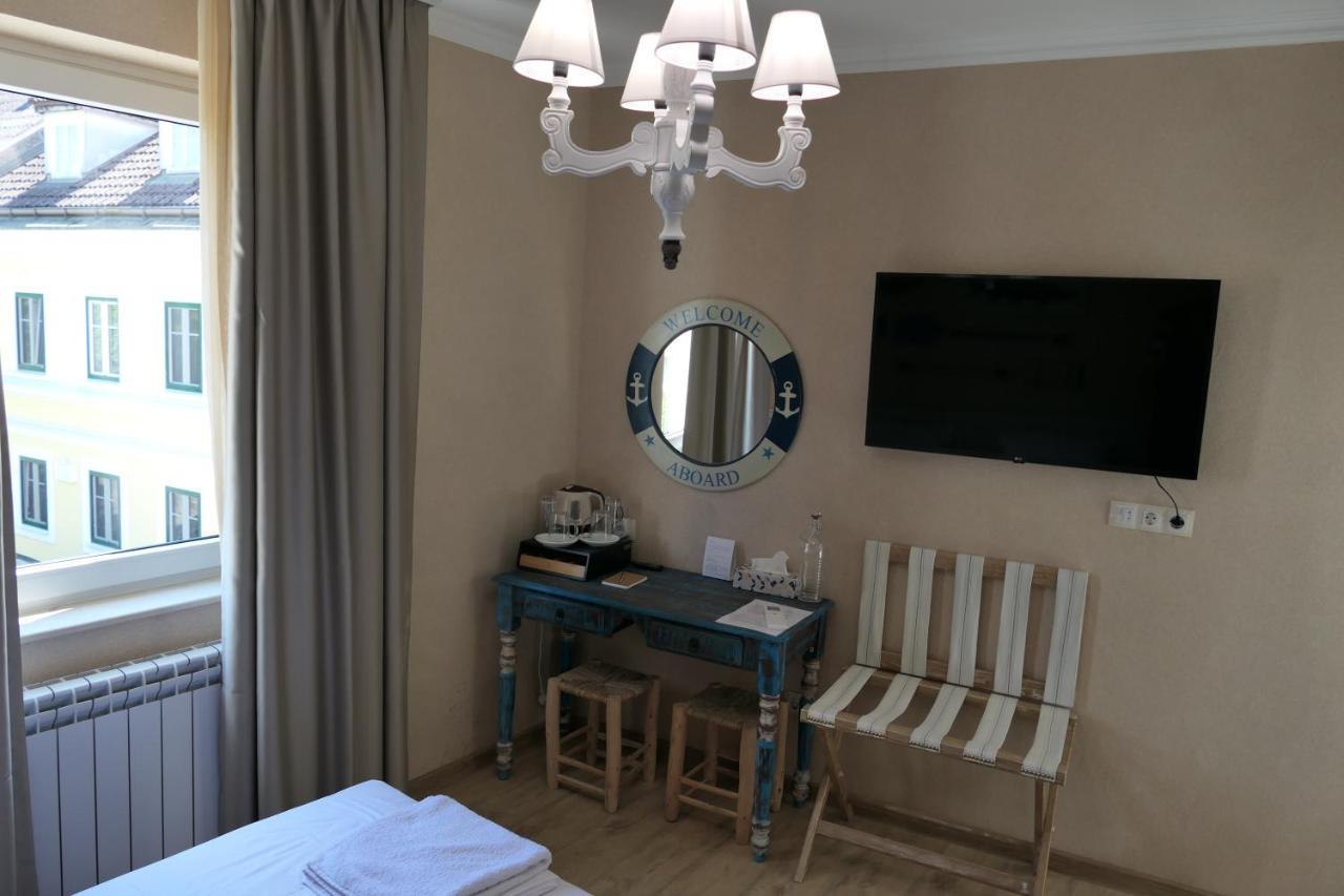 Hotel Mediterraneo อิบส์ อัน แดร์โดเนา ภายนอก รูปภาพ